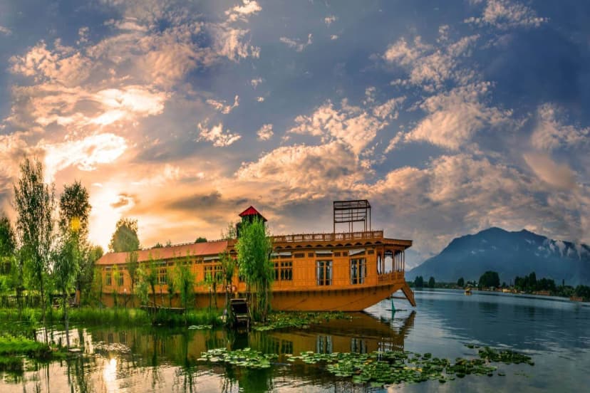 Kashmir Signature Experience